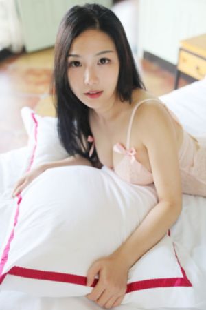 50英尺高的女人